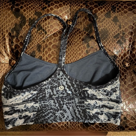 Lululemon Flow Y Bra Long Nine Lulu Indigo Lace Starlight - Picture 2 of 4